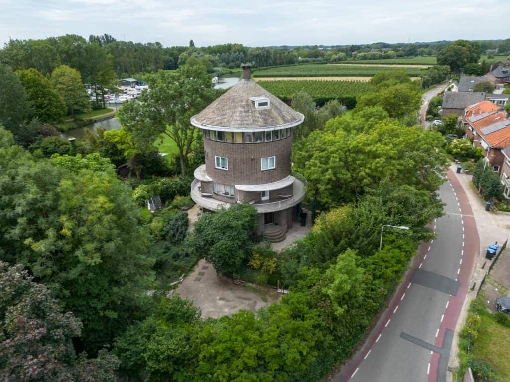 Rond isoleren in monumentale torenvilla